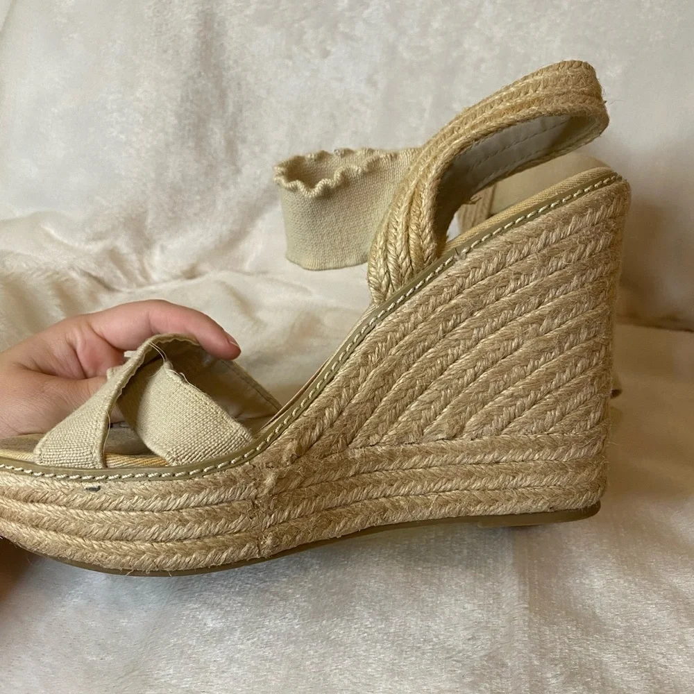 Steve Madden Eira Espadrille Wedge Size 10 Beige Stretchy Strappy Sandal Heel